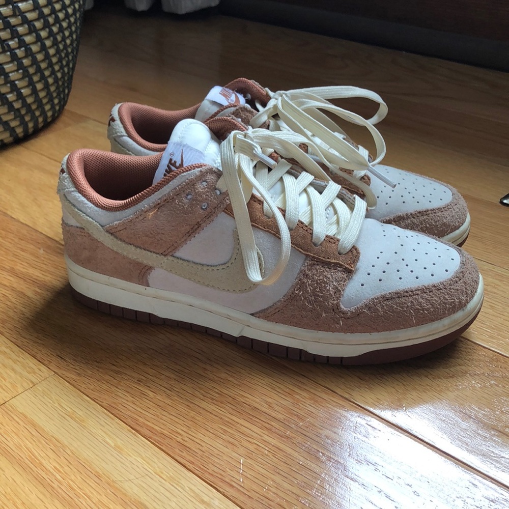 nike dunk lows medium curry - size 6